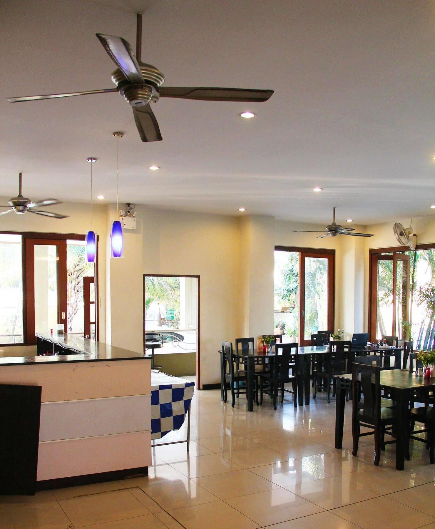 Royal Tycoon Place Hotel Pattaya Exterior photo