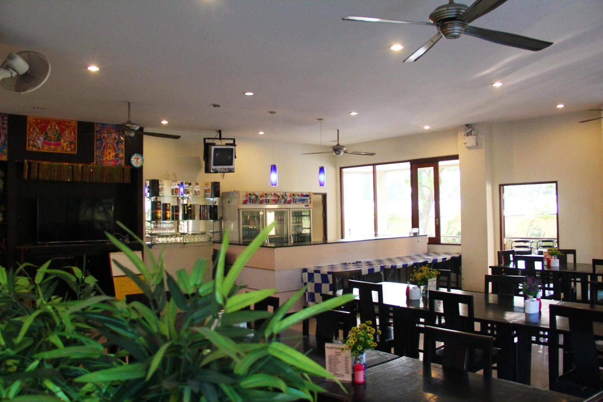 Royal Tycoon Place Hotel Pattaya Exterior photo