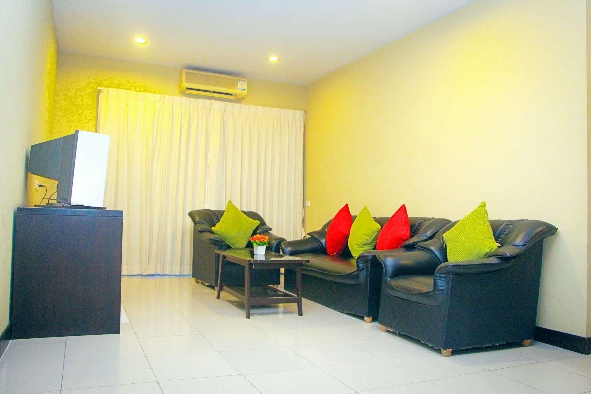 Royal Tycoon Place Hotel Pattaya Exterior photo