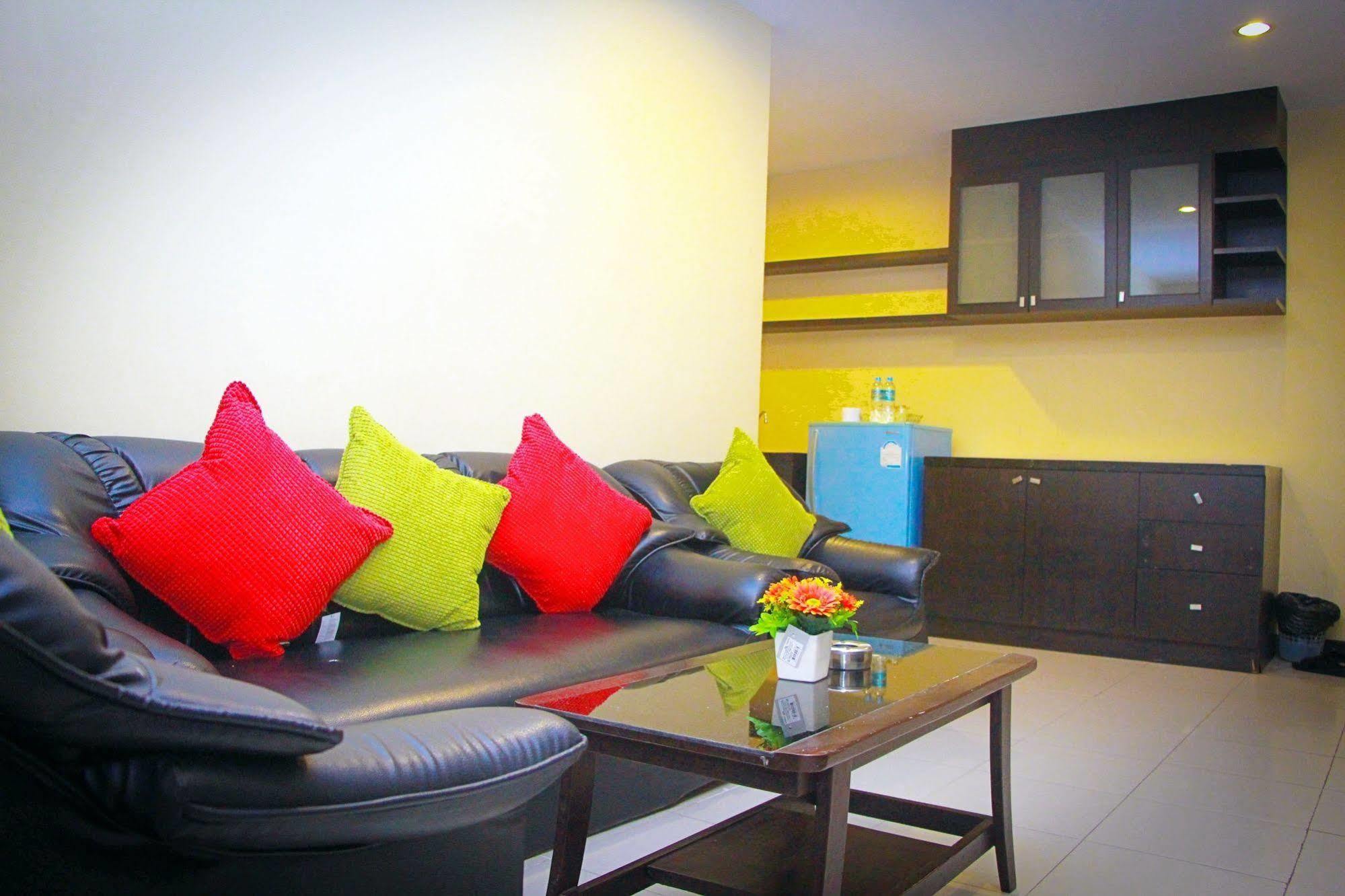 Royal Tycoon Place Hotel Pattaya Exterior photo